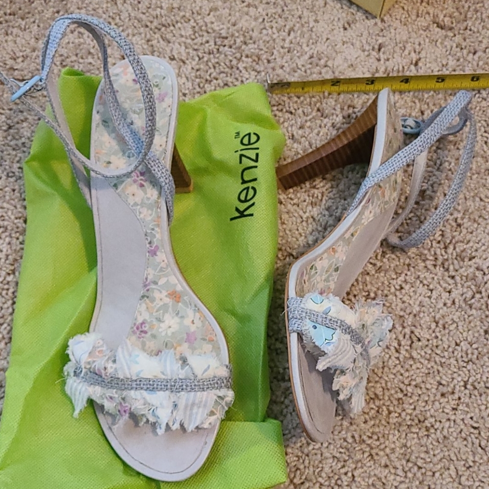 KENZIE unland strappy heels size 9.5